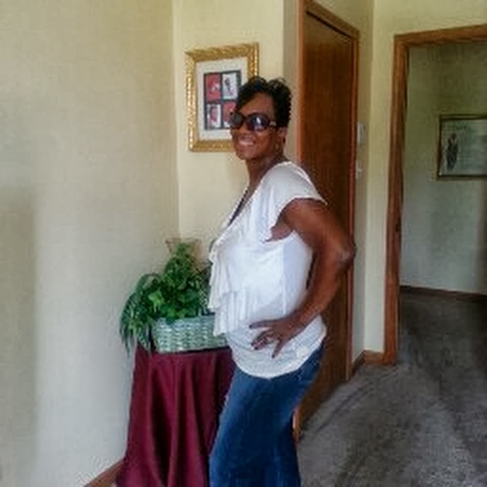 Meet your Posher, Tonia